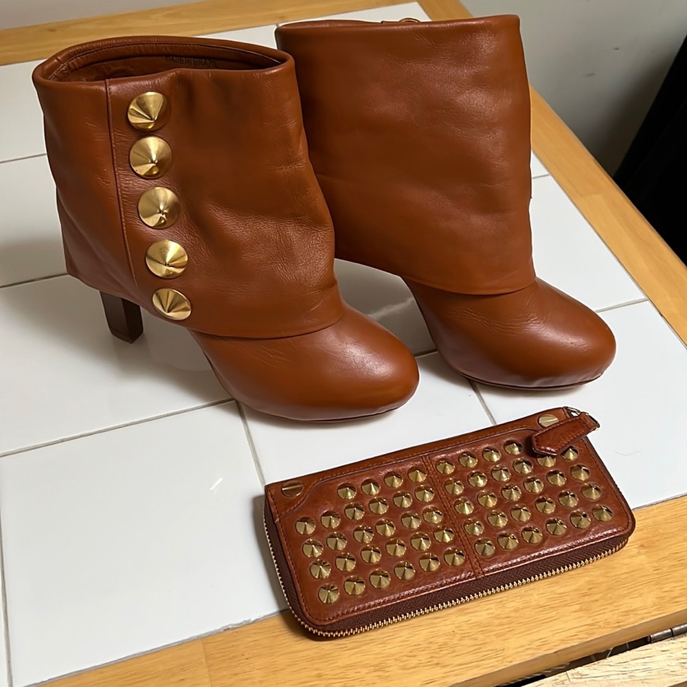 Be&D Boots and Matching Wallet Set w Gold Studs.  Sexy! GNO or Date Night!